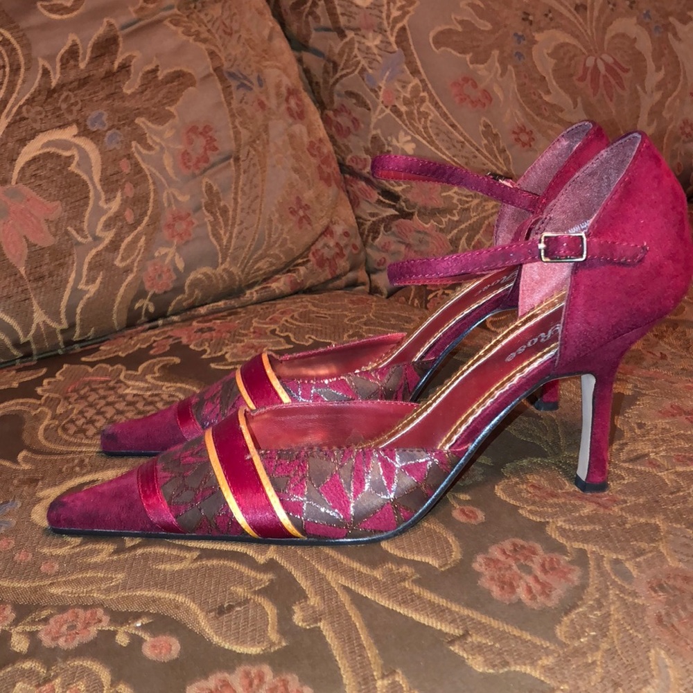 Wild Rose Pumps